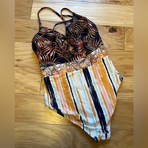 Social Angel Cut Out One Piece Cross Strap Back Floral/Stripes Navy Size Large - Picture 10 of 13